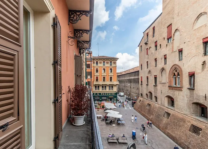 Casa Isolani Luxury Rooms Piazza Maggiore Bologna